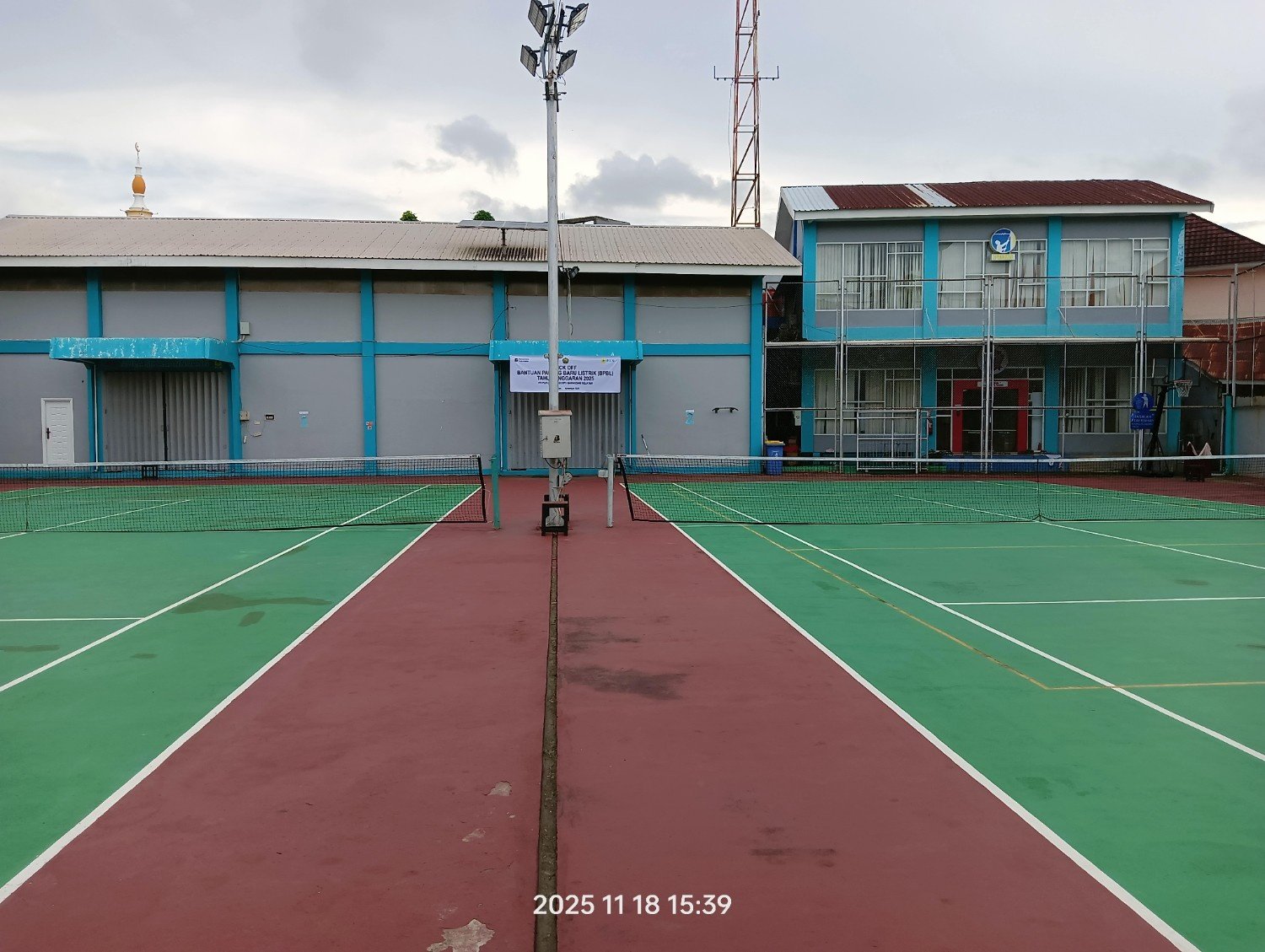 Lapangan Tennis PLN Makassar