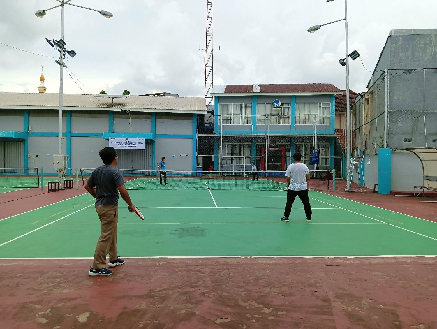 Lapangan 2 — Foto 1